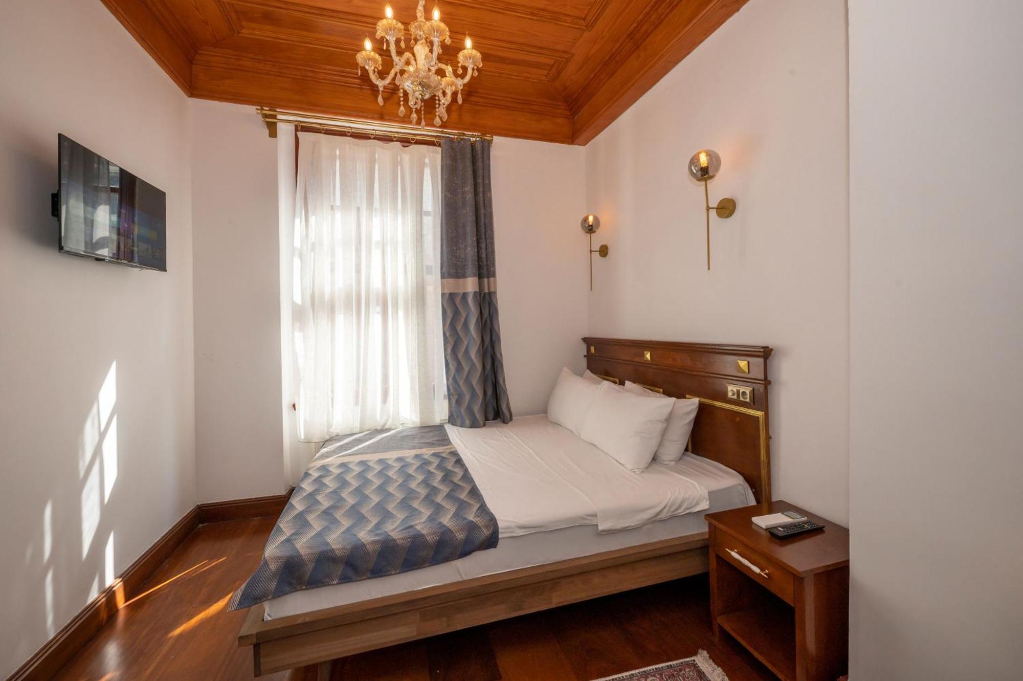 Otel Valeria Antique 1892 *